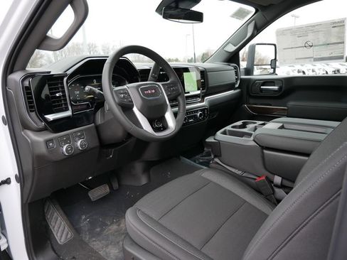 New 2026 GMC Sierra 3500 SLE AWD/4WD image 9