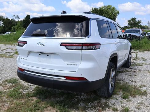 Used 2022 Jeep Grand Cherokee L Limited AWD/4WD image 16