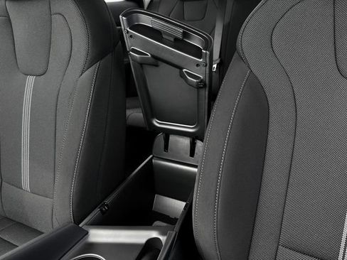 New 2025 Hyundai Elantra SE image 20