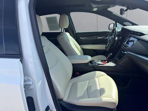 Certified 2023 Cadillac XT5 Sportv w/ Technology Package AWD/4WD image 44
