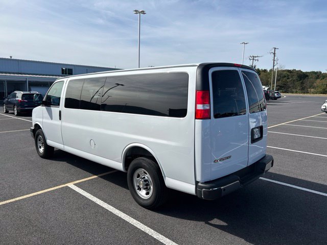 Used 2025 Chevrolet Express 3500 LT w/ LT Preferred Equipment Group RWD image 3