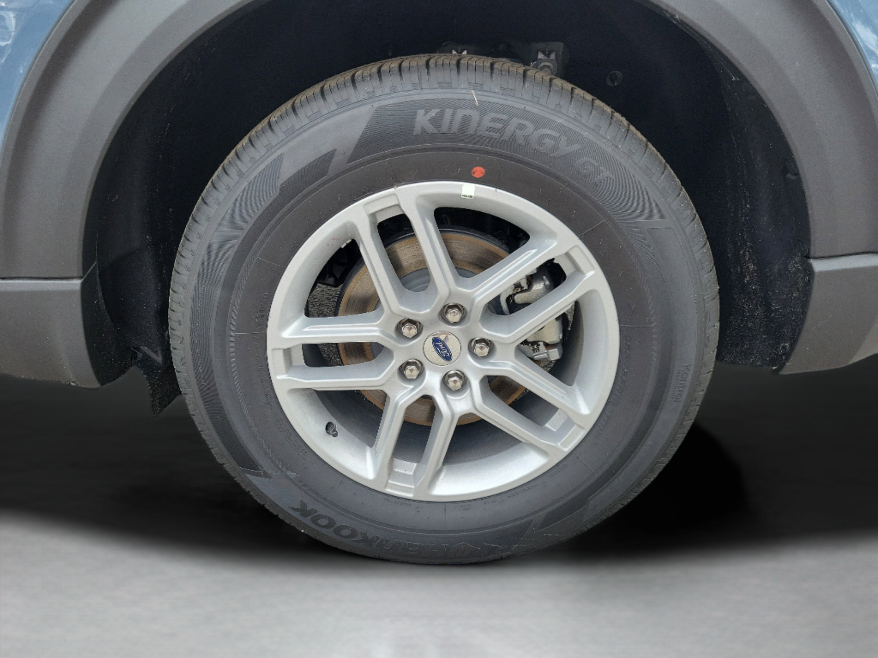 New 2026 Ford Explorer Active RWD image 32