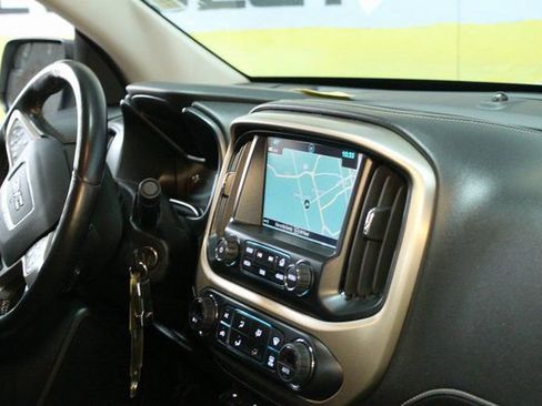 Used 2018 GMC Canyon Denali image 10