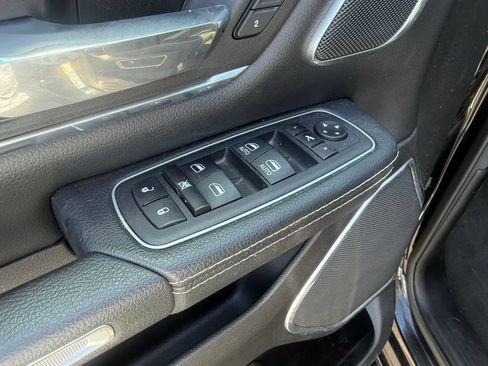 Used 2023 RAM 1500 Laramie AWD/4WD image 14