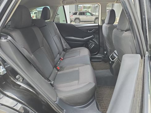 Used 2025 Subaru Outback Premium AWD/4WD image 16