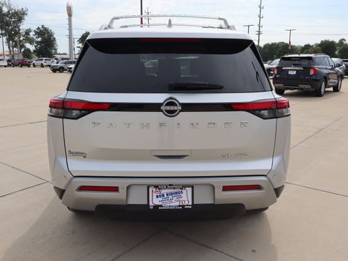 Used 2025 Nissan Pathfinder SL w/ Cargo Package AWD/4WD image 6