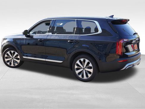 Certified 2022 Kia Telluride EX w/ EX Premium Package FWD image 8