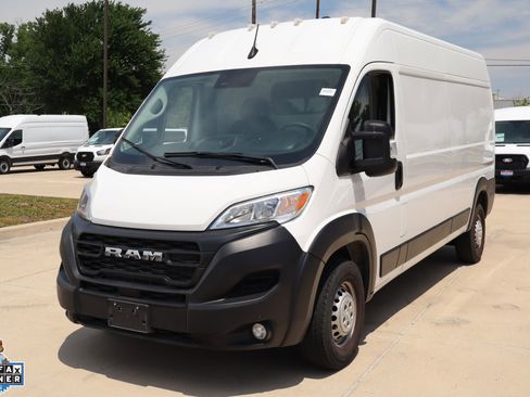 Used 2025 RAM ProMaster 2500 w/ Convenience Group FWD image 8