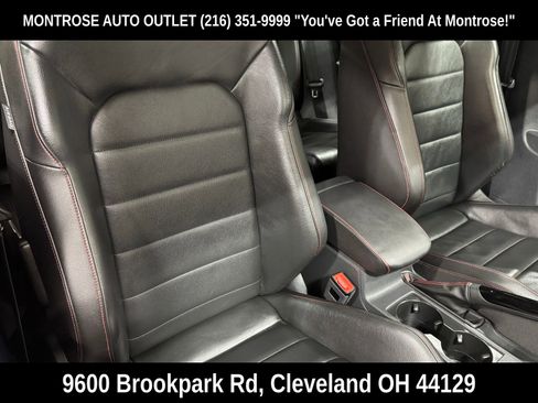 Used 2020 Volkswagen GTI SE image 49