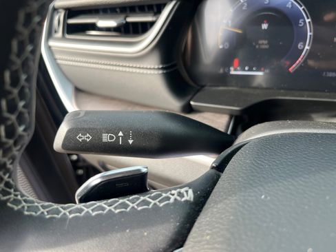 Certified 2024 Jeep Grand Cherokee Limited image 12