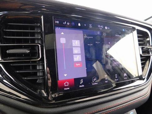 Used 2024 Dodge Durango GT image 32