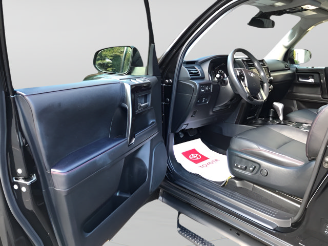 Certified 2022 Toyota 4Runner TRD Off-Road Premium w/ TRD Black Wheel Package (TMS) AWD/4WD image 13