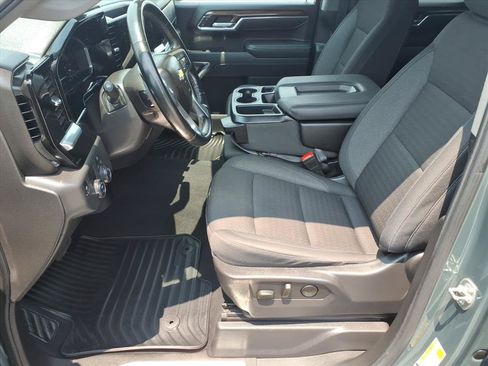 Used 2025 Chevrolet Silverado 1500 LT RWD image 12