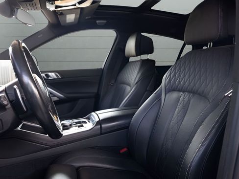 Used 2024 BMW X6 M60i AWD/4WD image 2