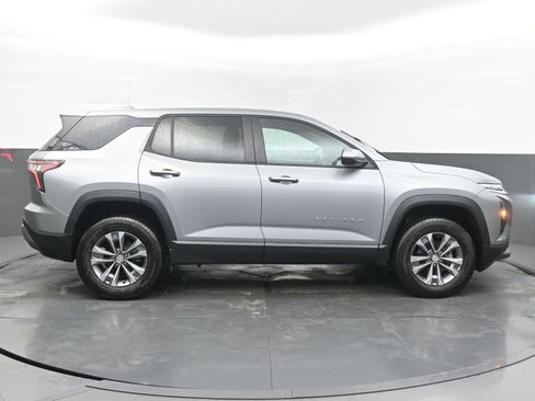 Used 2026 Chevrolet Equinox LT FWD image 10