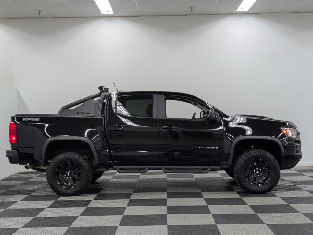 Used 2022 Chevrolet Colorado ZR2 w/ ZR2 Midnight Special Edition AWD/4WD image 4