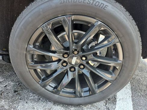 Used 2023 Cadillac Escalade Sport Platinum w/ LPO, ONYX Package AWD/4WD image 9