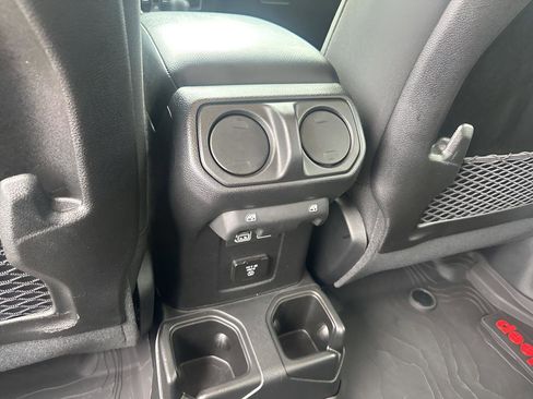 Certified 2024 Jeep Gladiator Mojave image 20