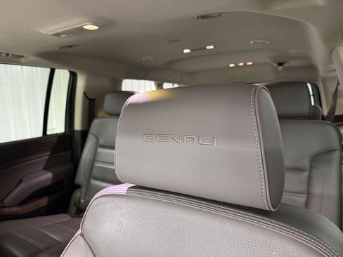Used 2020 GMC Yukon XL Denali AWD/4WD image 15