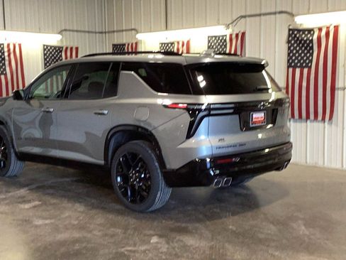 Used 2024 Chevrolet Traverse RS w/ LPO, Floor Liner Package AWD/4WD image 4