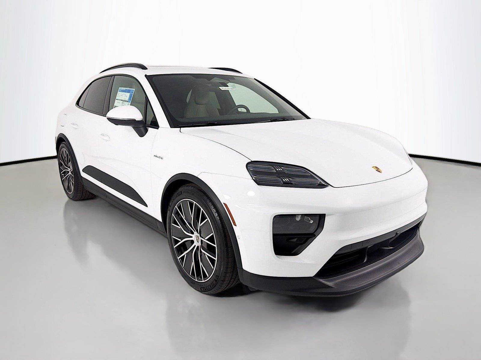 Used 2026 Porsche Macan Electric RWD image 29