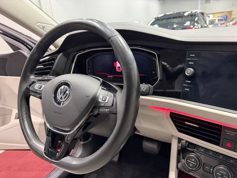 Used 2020 Volkswagen Jetta SEL FWD image 45