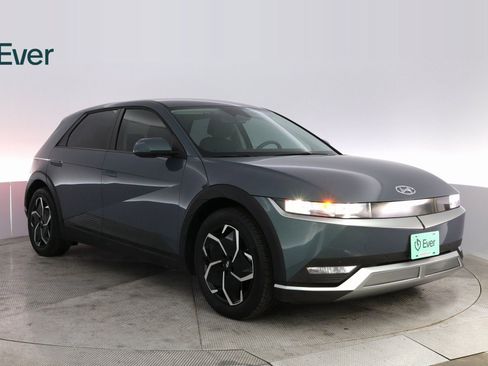Used 2024 Hyundai Ioniq 5 SEL image 4