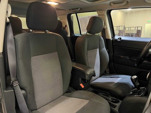 Used 2014 Jeep Patriot Latitude w/ Sun/Sound Group image 14