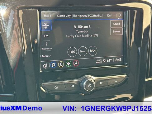 Used 2023 Chevrolet Traverse LT image 40