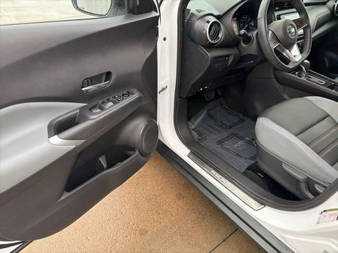 Used 2021 Nissan Kicks SR w/ SR Premium Package image 15