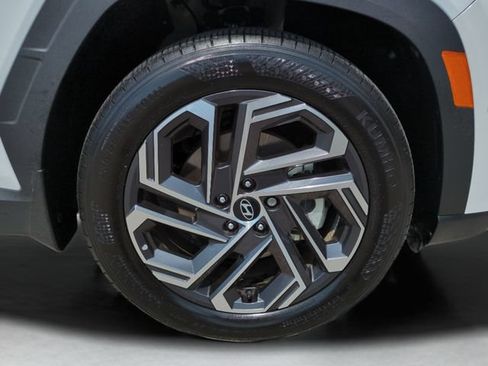 Certified 2025 Hyundai Tucson Limited FWD image 35