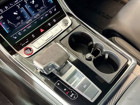 Used 2024 Audi RS Q8 image 16