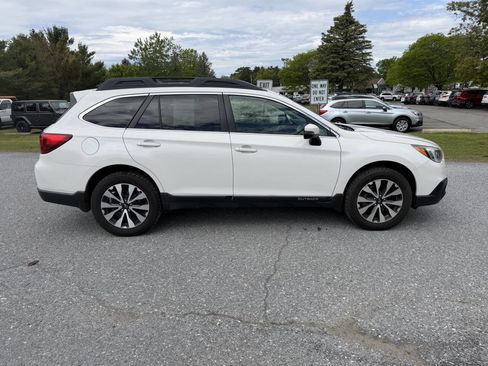 Used 2016 Subaru Outback 2.5i Limited AWD/4WD image 6