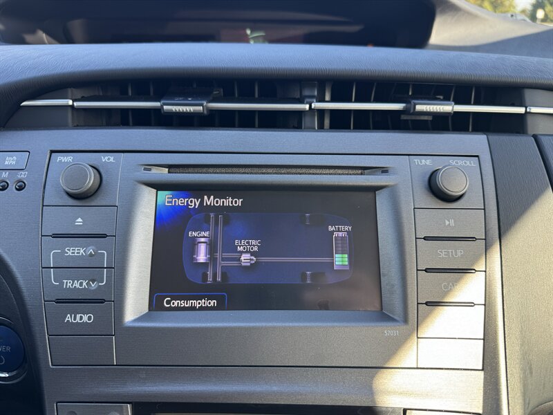 Used 2012 Toyota Prius Two FWD image 21