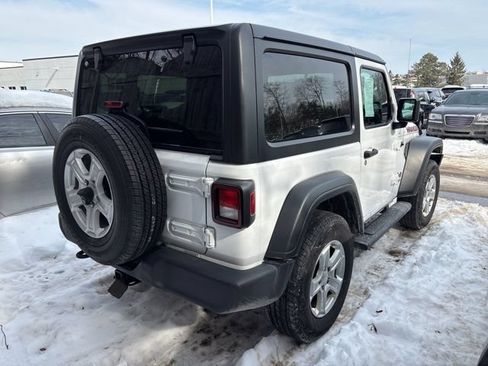 Used 2018 Jeep Wrangler Sport AWD/4WD image 4