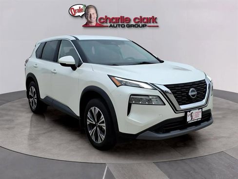 Used 2023 Nissan Rogue SV image 7
