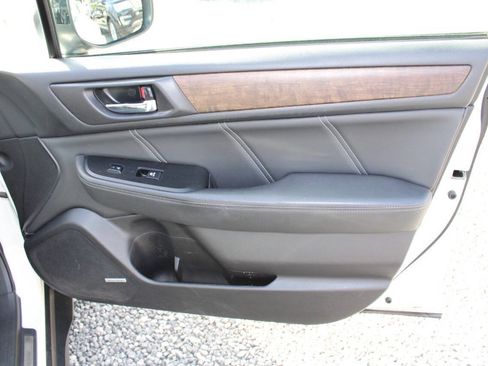 Used 2018 Subaru Outback 2.5i Limited AWD/4WD image 24