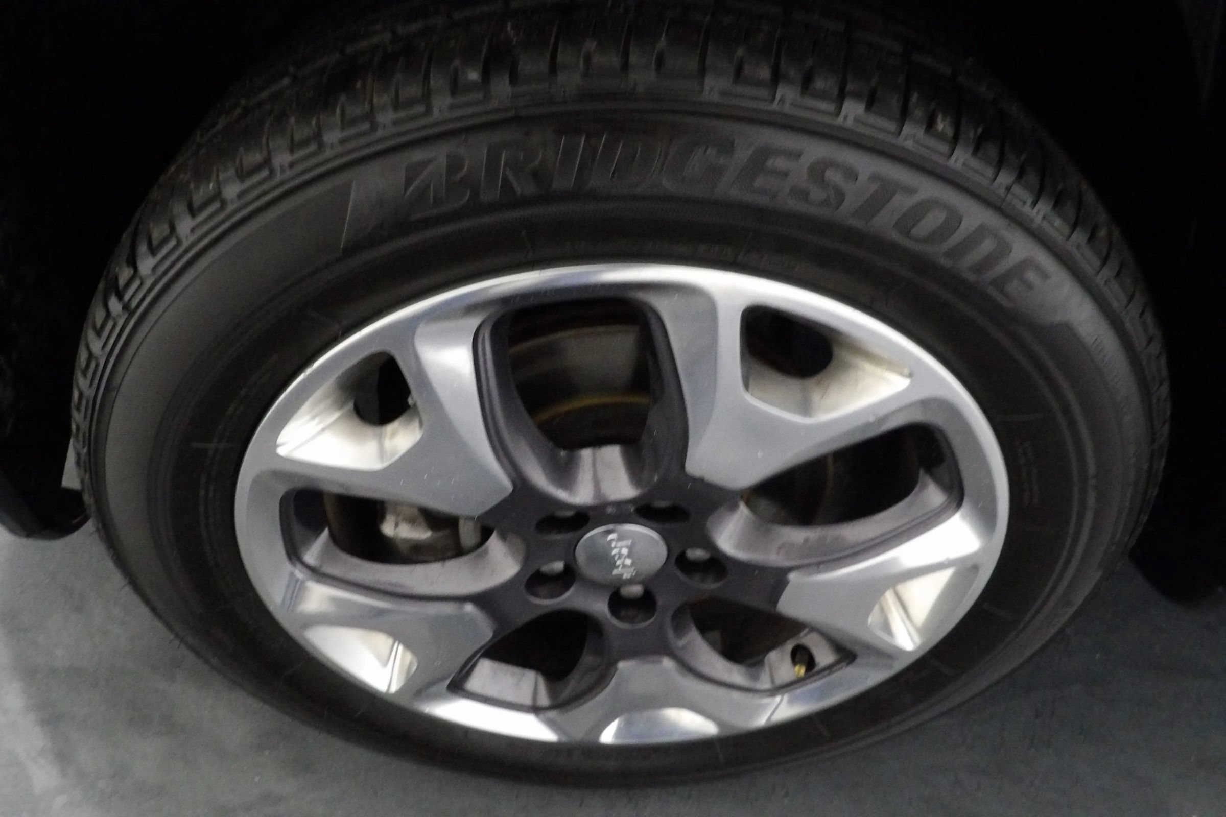 Used 2020 Jeep Compass Limited AWD/4WD image 21
