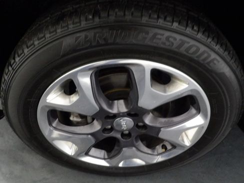 Used 2020 Jeep Compass Limited AWD/4WD image 21