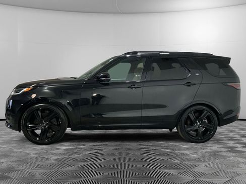 Used 2024 Land Rover Discovery Dynamic SE AWD/4WD image 9