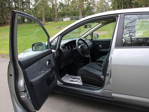 Used 2012 Nissan Versa 1.8 S image 5