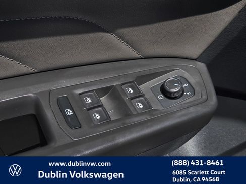 Certified 2023 Volkswagen Atlas SEL Premium AWD/4WD image 11