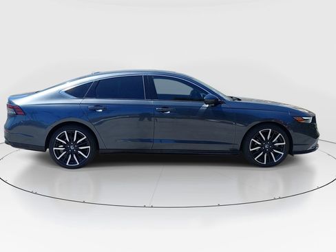 Used 2024 Honda Accord Touring image 8