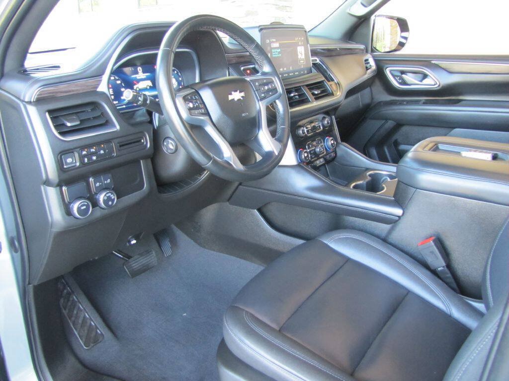 Used 2023 Chevrolet Tahoe LT w/ LT Signature Plus Package RWD image 13