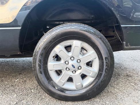 Used 2014 Ford F150 XLT w/ XLT Chrome Package image 11