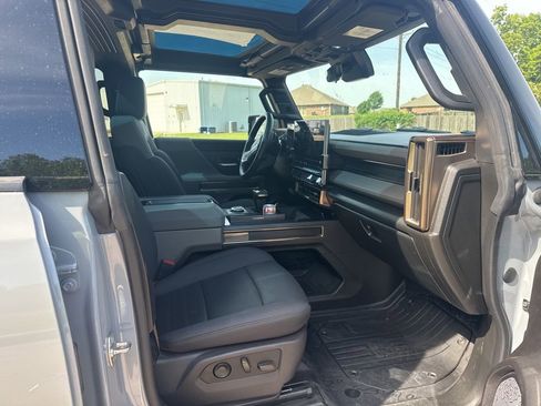 Used 2024 GMC Hummer EV 2X AWD/4WD image 8