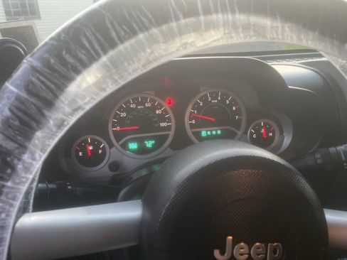 Used 2008 Jeep Wrangler Sahara w/ Dual Top Group AWD/4WD image 20
