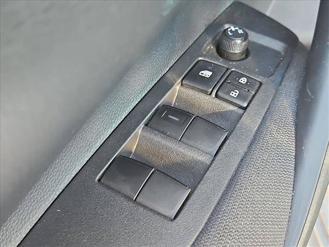 Used 2026 Toyota Corolla LE FWD image 11