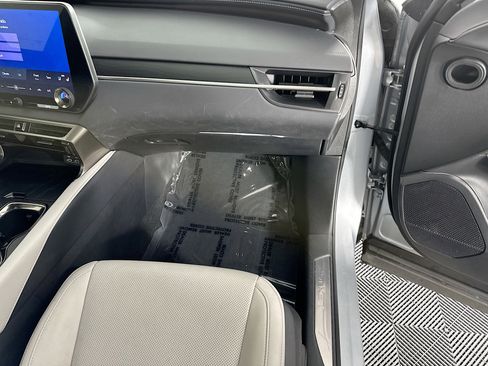 Used 2023 Lexus RX 350h image 33