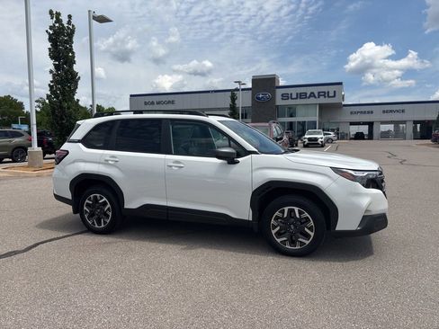 Used 2026 Subaru Forester Premium AWD/4WD image 1